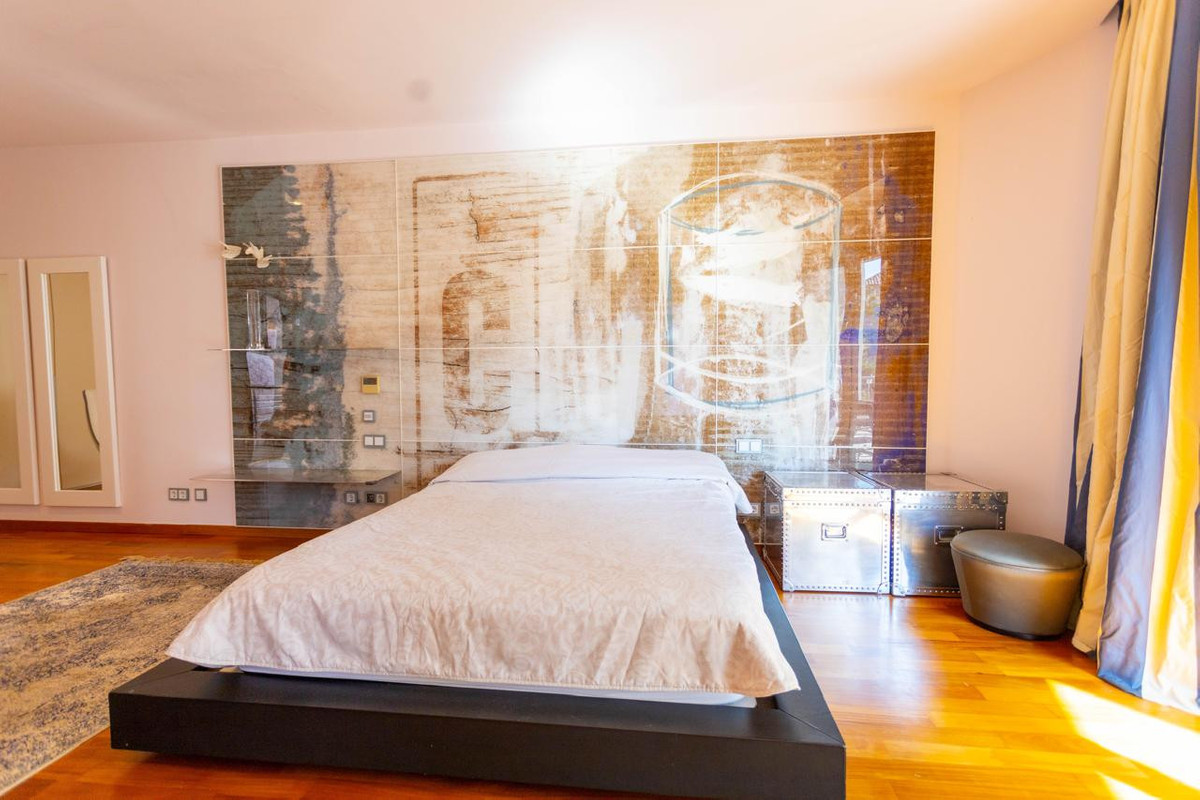 Huis te koop in The Golden Mile | 4 slaapkamers H5382364