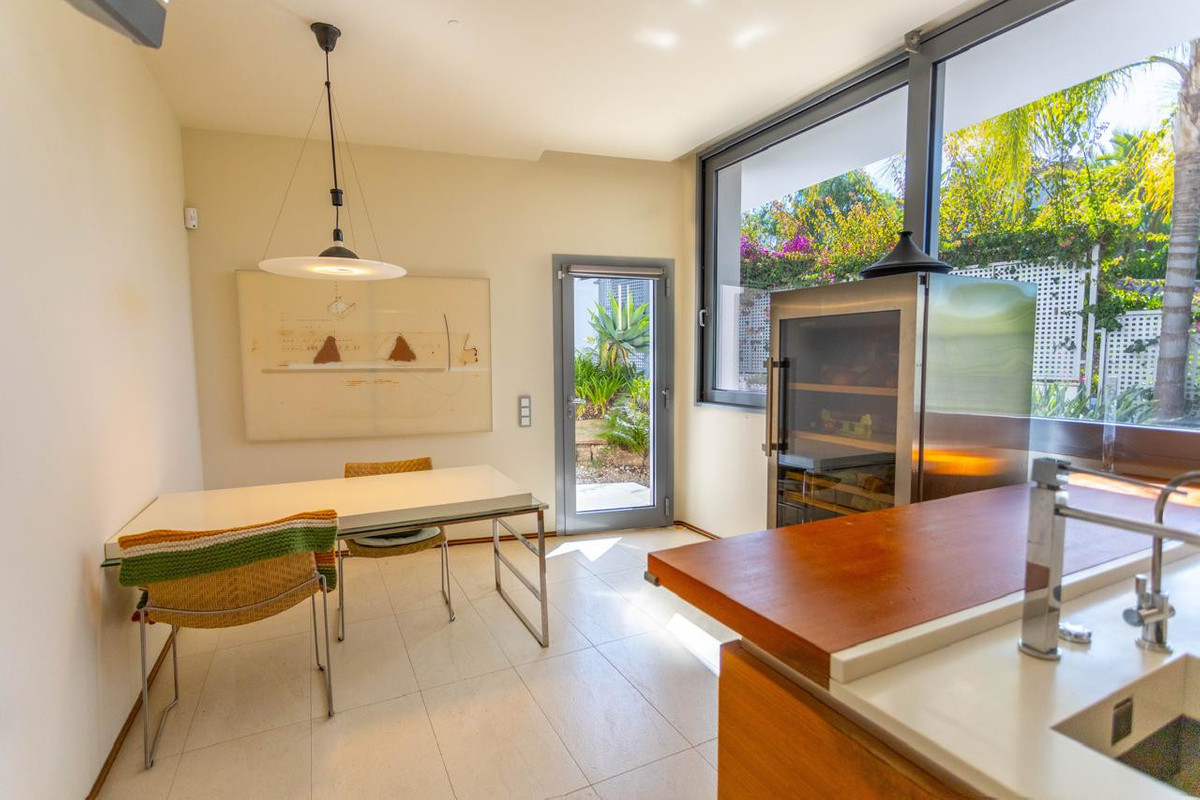 Huis te koop in The Golden Mile | 4 slaapkamers H5382364
