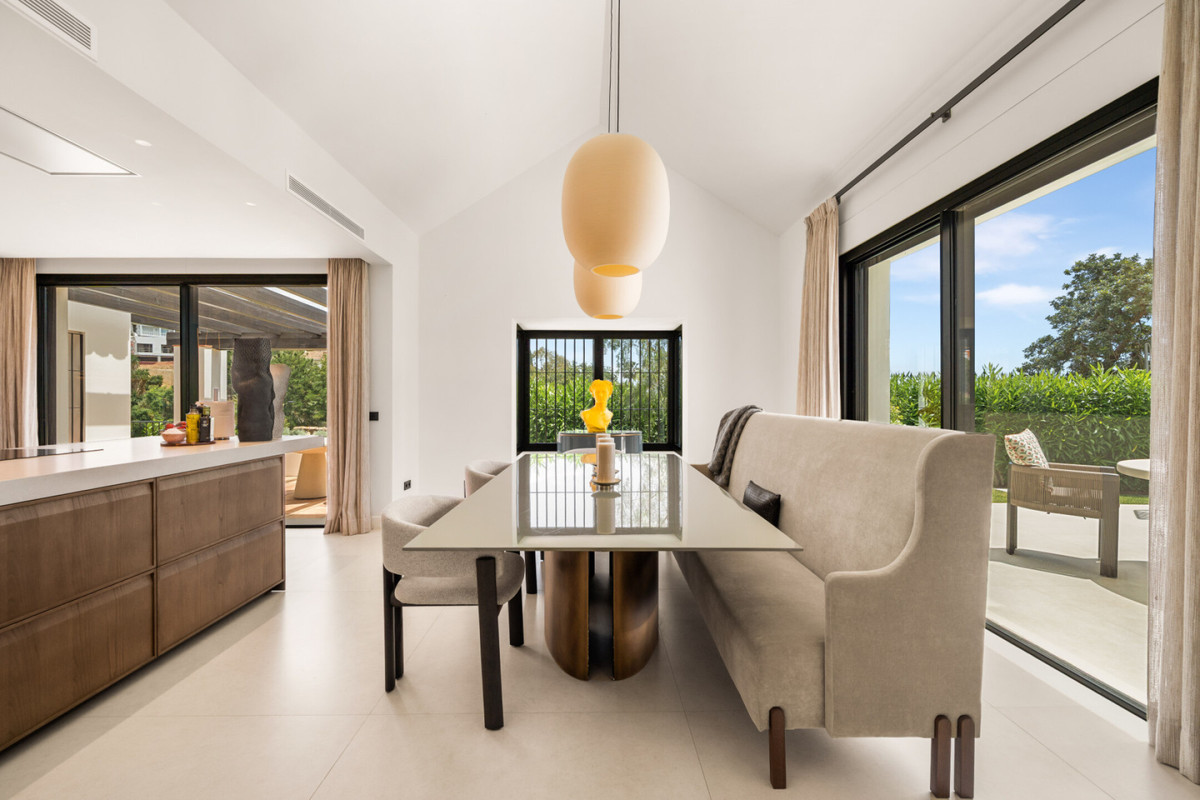 Appartement te koop in The Golden Mile | 4 slaapkamers H5392558