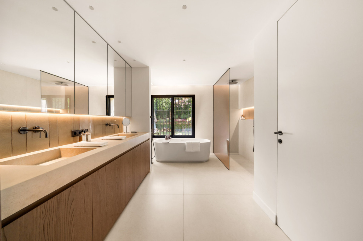 Appartement te koop in The Golden Mile | 4 slaapkamers H5392558