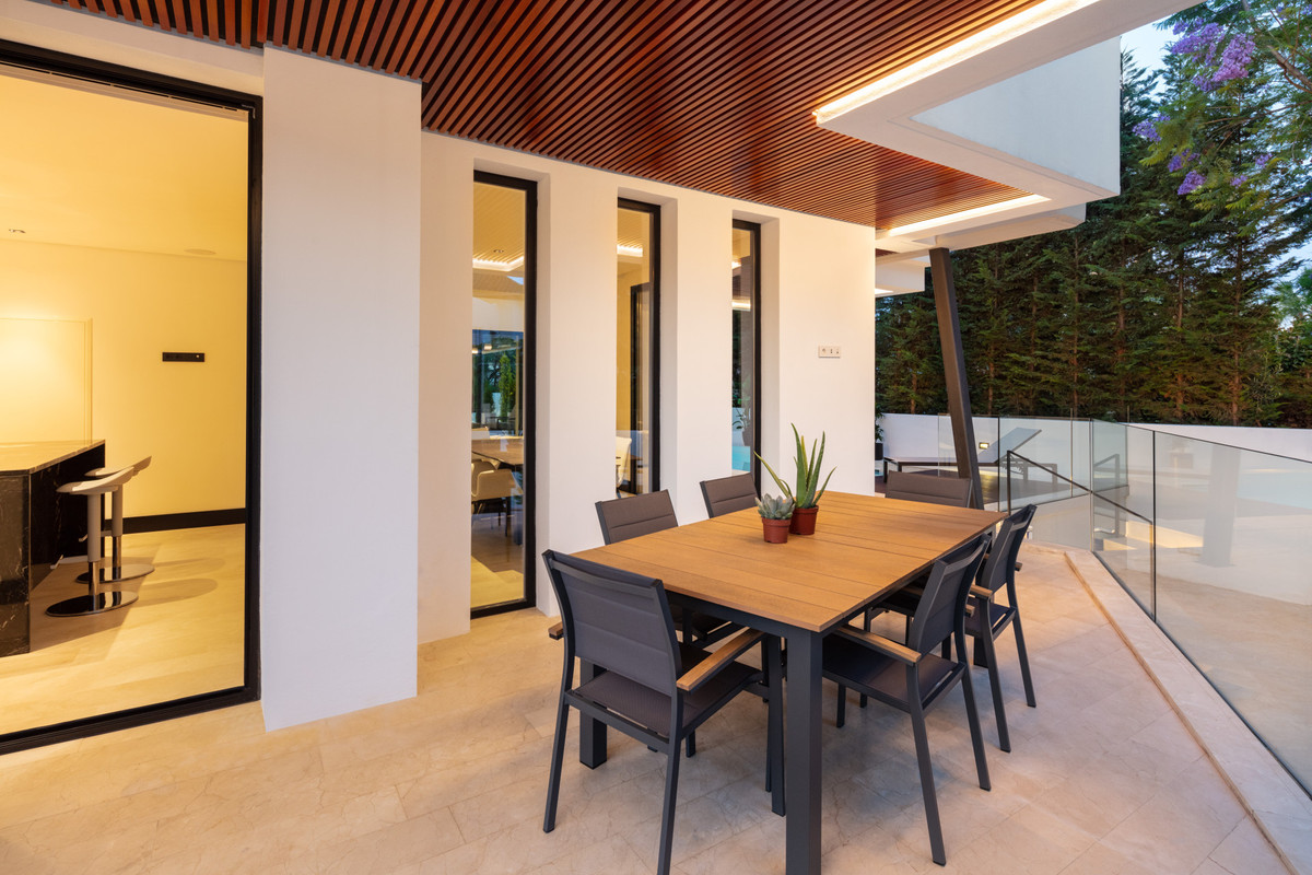 Huis te koop in The Golden Mile | 5 slaapkamers H5461600