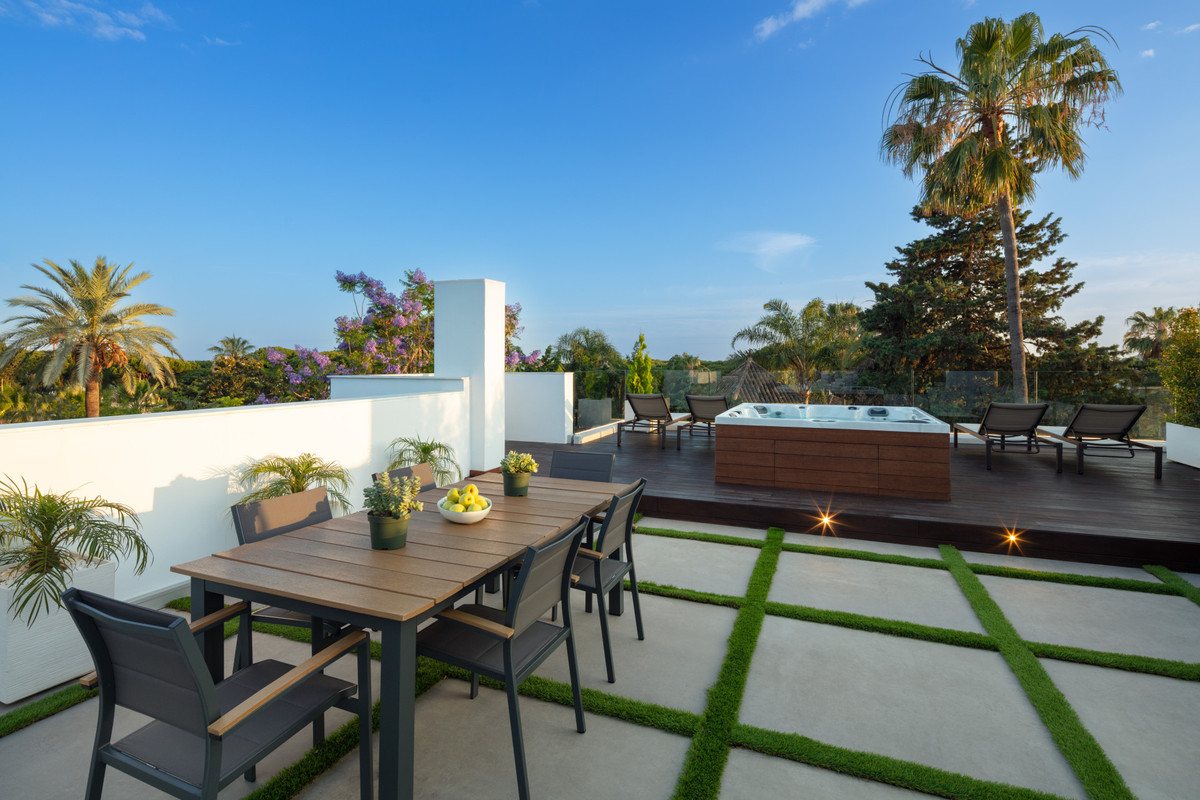 Huis te koop in The Golden Mile | 5 slaapkamers H5461600