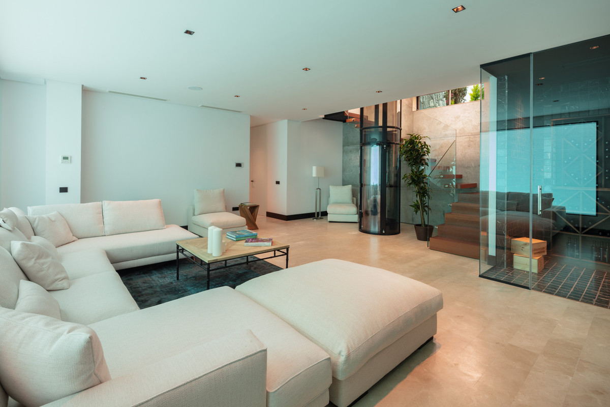 Huis te koop in The Golden Mile | 5 slaapkamers H5461600