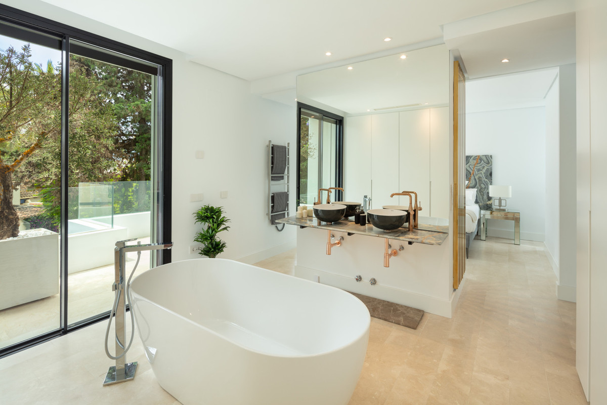 Huis te koop in The Golden Mile | 5 slaapkamers H5461600