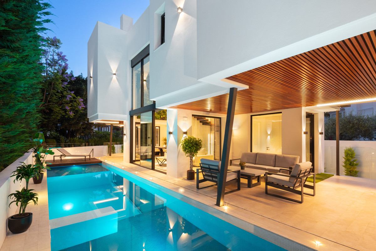 Huis te koop in The Golden Mile | 5 slaapkamers H5461600