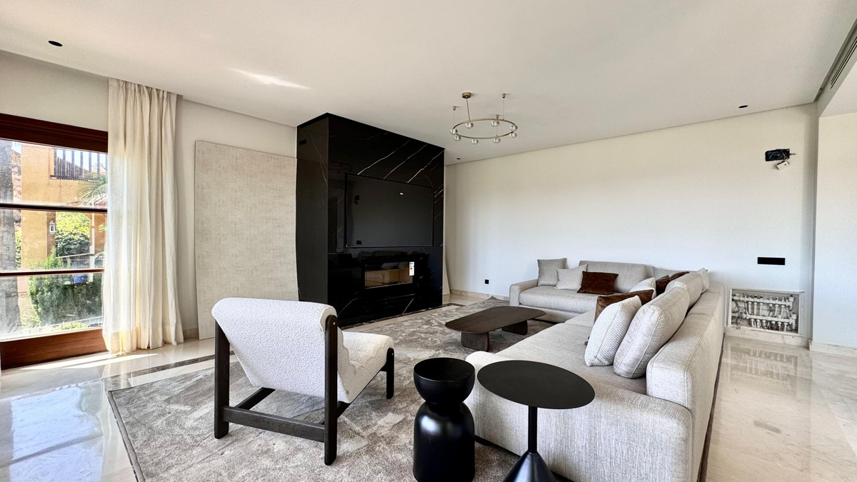 Huis te koop in The Golden Mile | 6 slaapkamers H5462557
