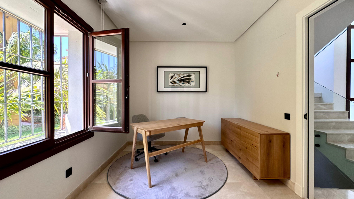 Huis te koop in The Golden Mile | 6 slaapkamers H5462557