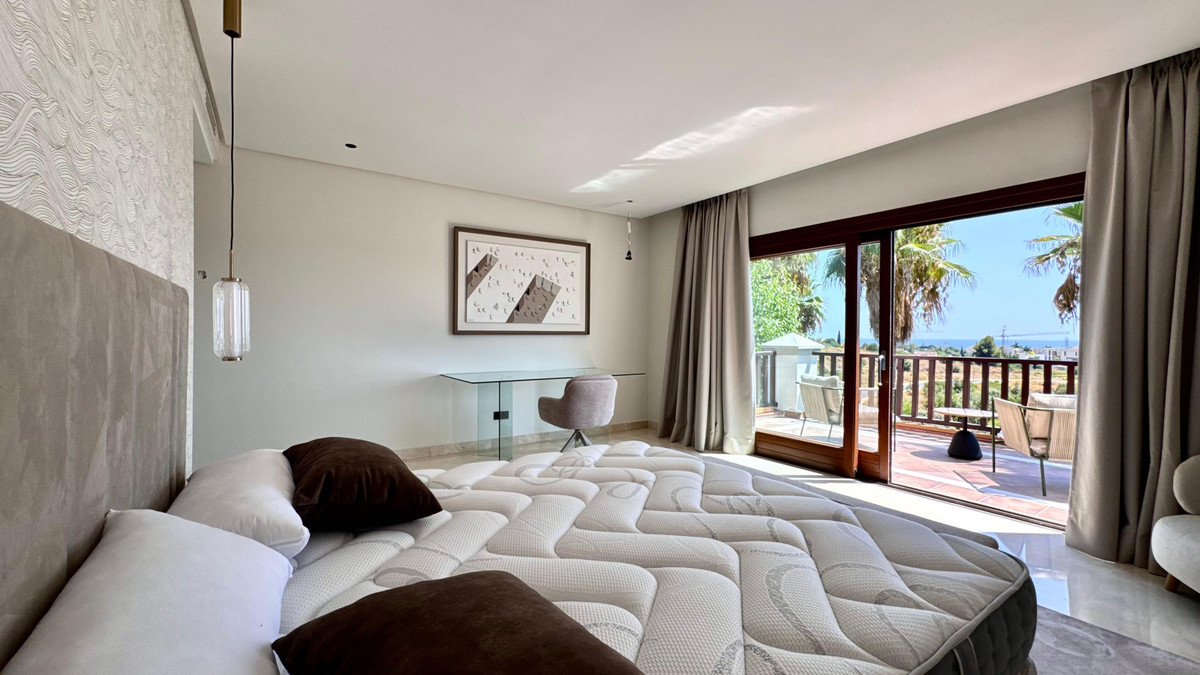 Huis te koop in The Golden Mile | 6 slaapkamers H5462557