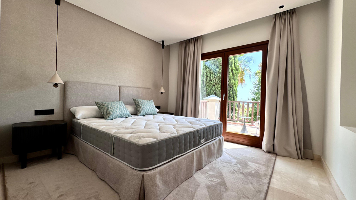 Huis te koop in The Golden Mile | 6 slaapkamers H5462557