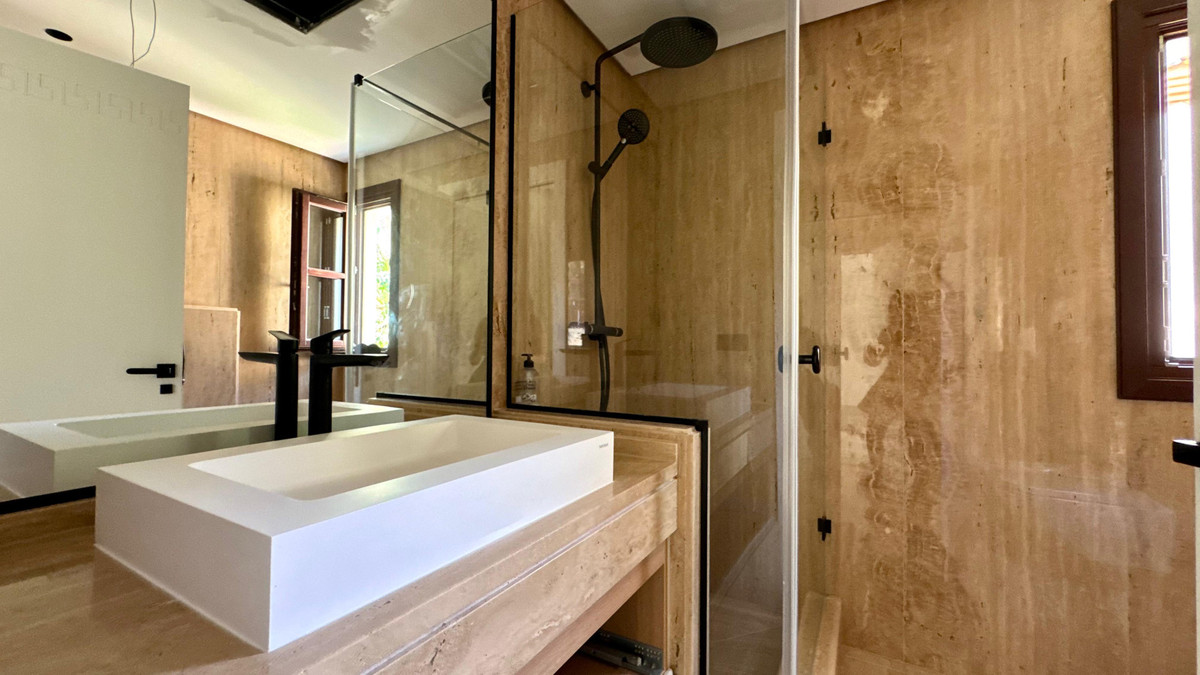 Huis te koop in The Golden Mile | 6 slaapkamers H5462557