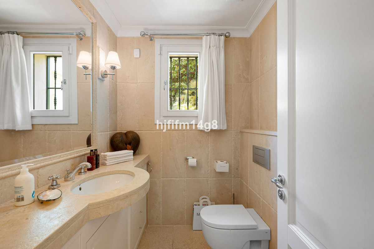 Huis te koop in The Golden Mile | 5 slaapkamers H5468101
