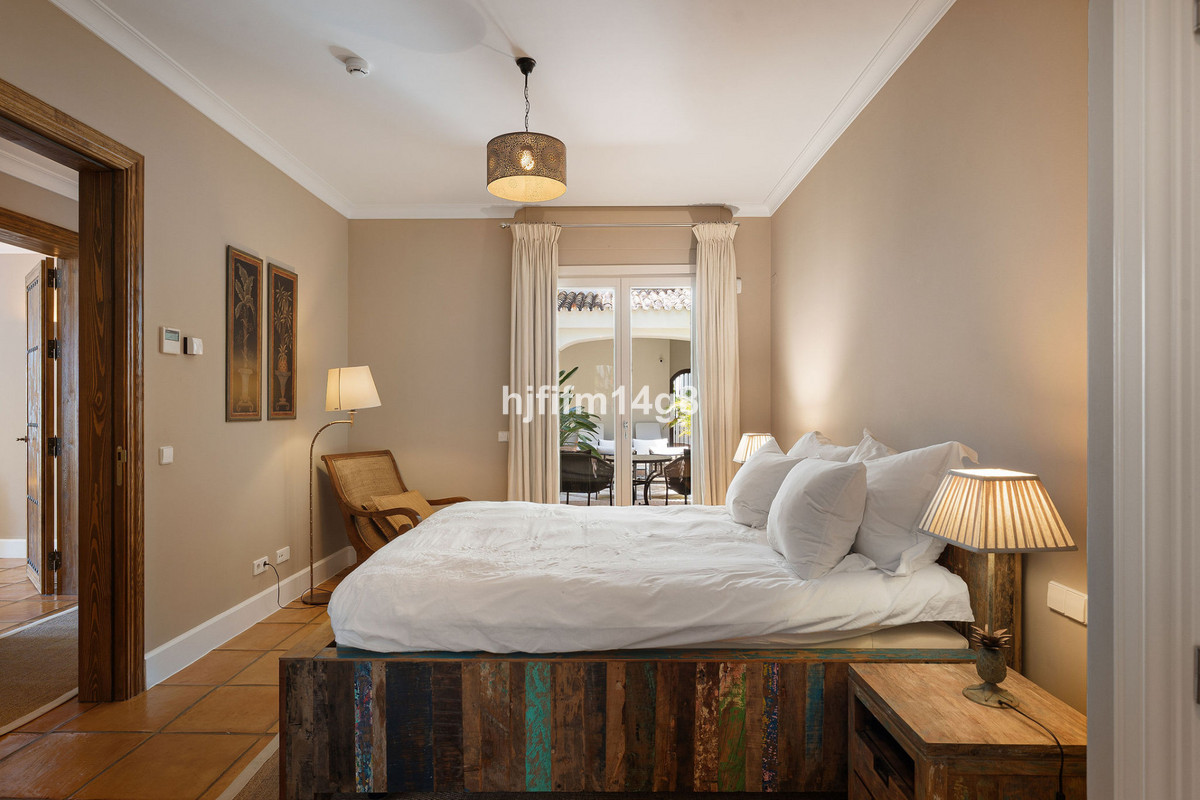 Huis te koop in The Golden Mile | 5 slaapkamers H5468101