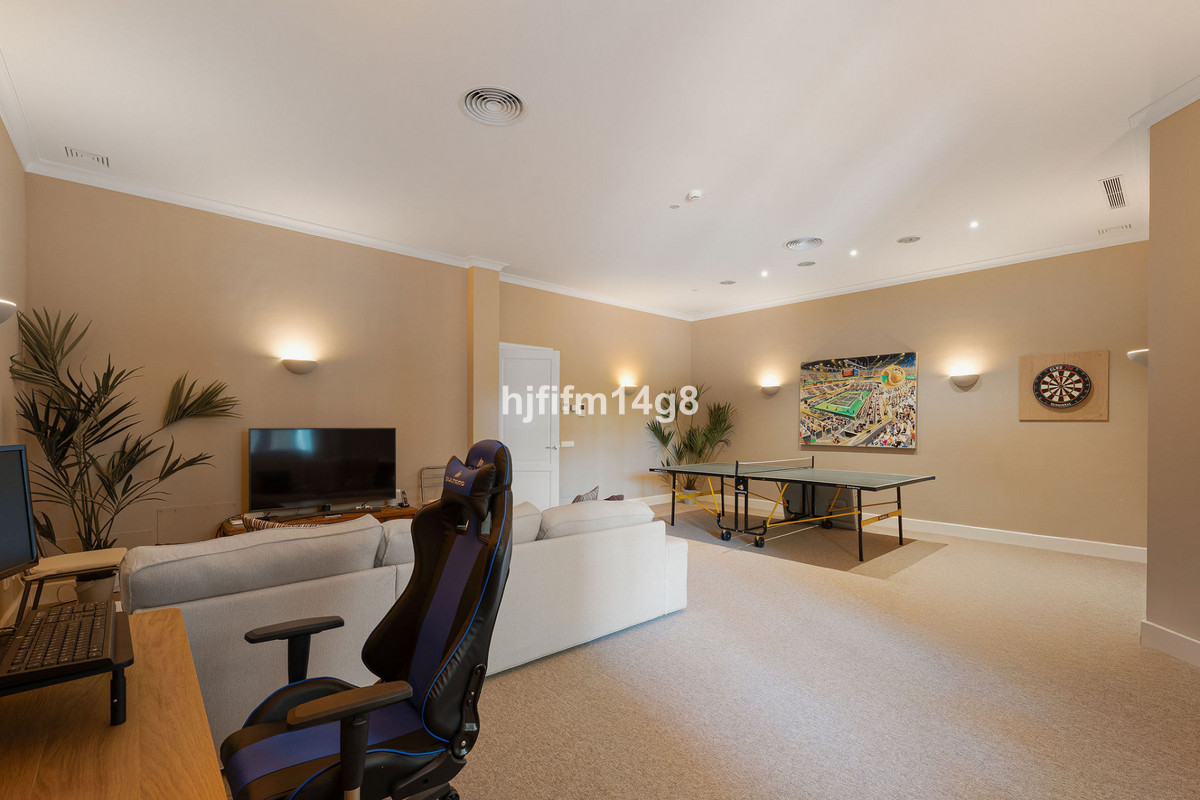 Huis te koop in The Golden Mile | 5 slaapkamers H5468101