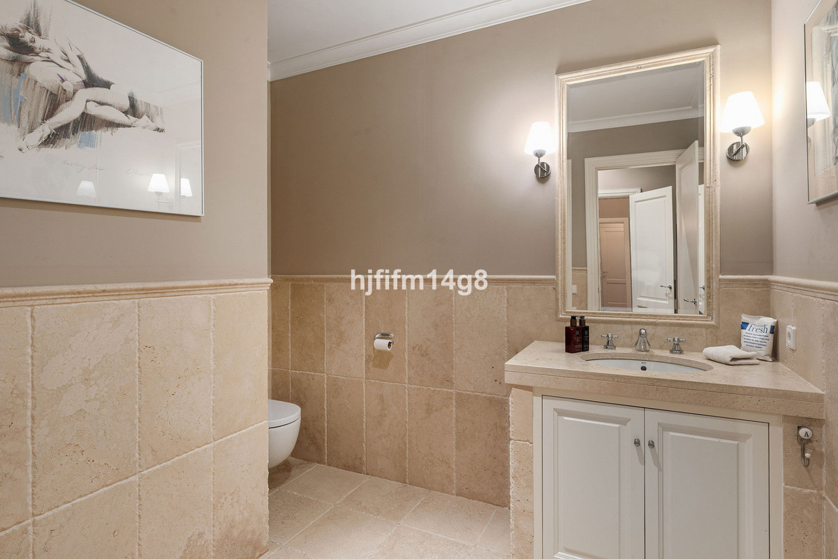 Huis te koop in The Golden Mile | 5 slaapkamers H5468101