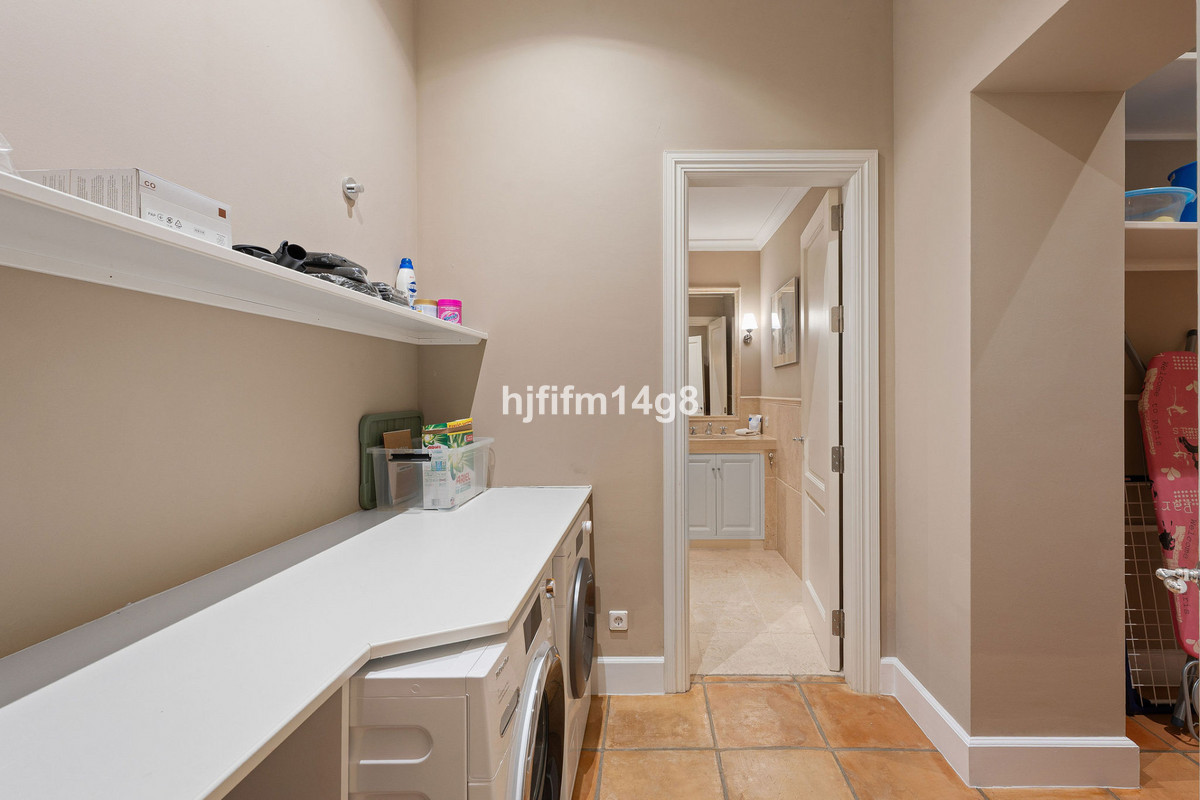 Huis te koop in The Golden Mile | 5 slaapkamers H5468101