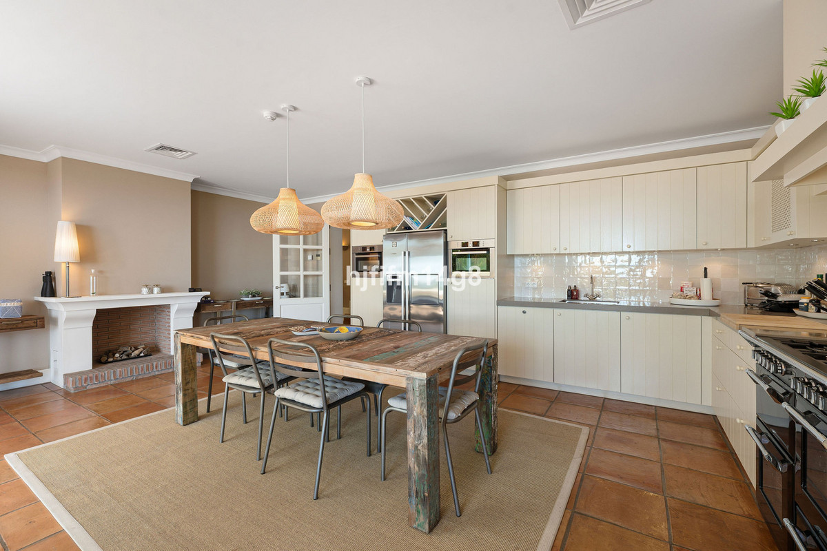 Huis te koop in The Golden Mile | 5 slaapkamers H5468101