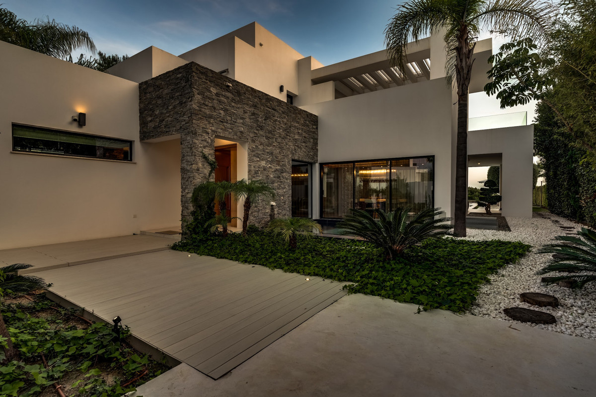 Huis te koop in The Golden Mile | 5 slaapkamers H5468158