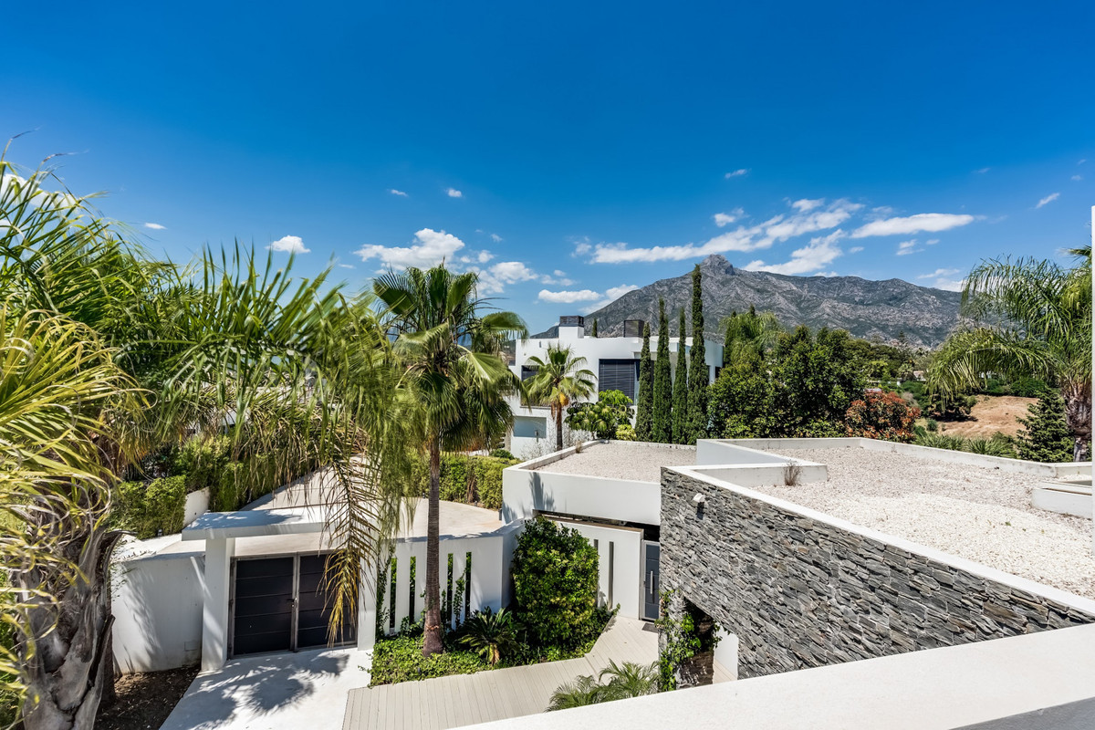 Huis te koop in The Golden Mile | 5 slaapkamers H5468158