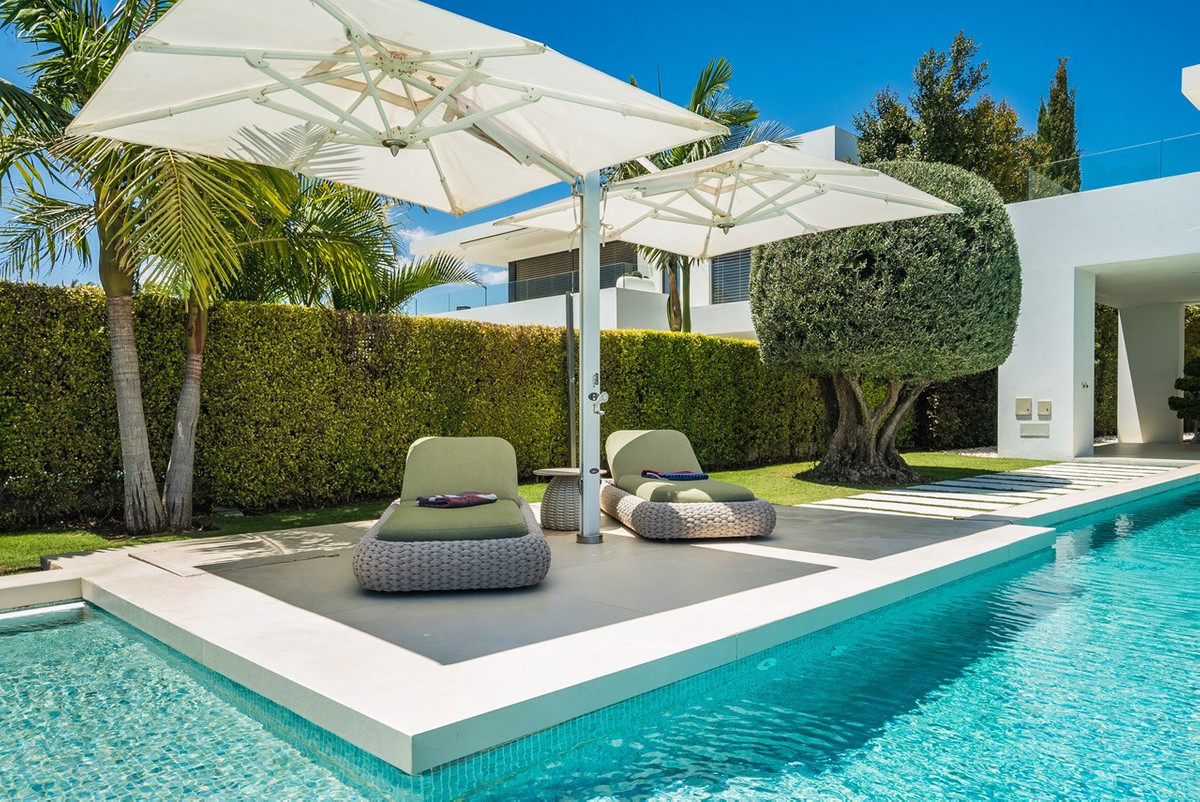 Huis te koop in The Golden Mile | 5 slaapkamers H5468158