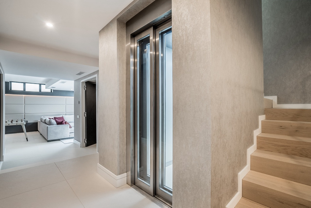 Huis te koop in The Golden Mile | 5 slaapkamers H5468158