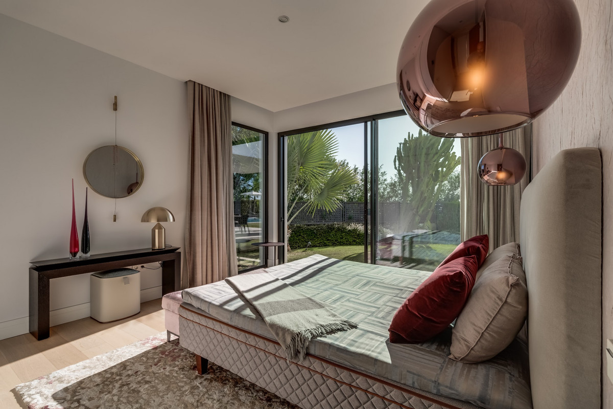Huis te koop in The Golden Mile | 5 slaapkamers H5468158