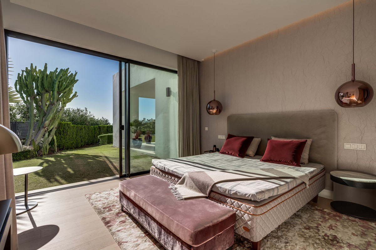 Huis te koop in The Golden Mile | 5 slaapkamers H5468158
