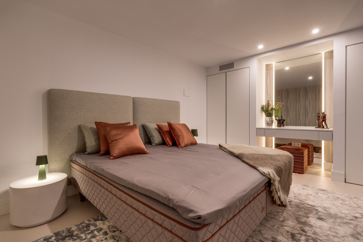Huis te koop in The Golden Mile | 5 slaapkamers H5468158