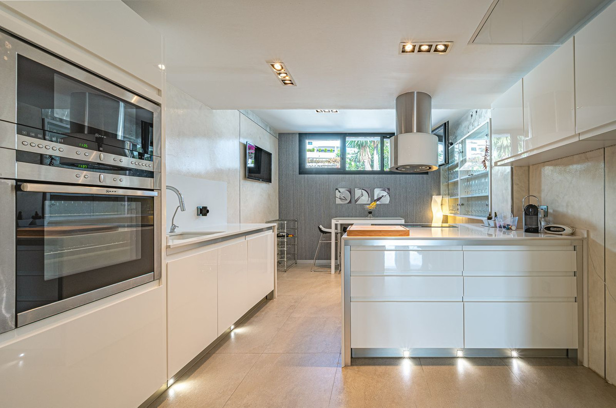 Huis te koop in The Golden Mile | 7 slaapkamers H5472040
