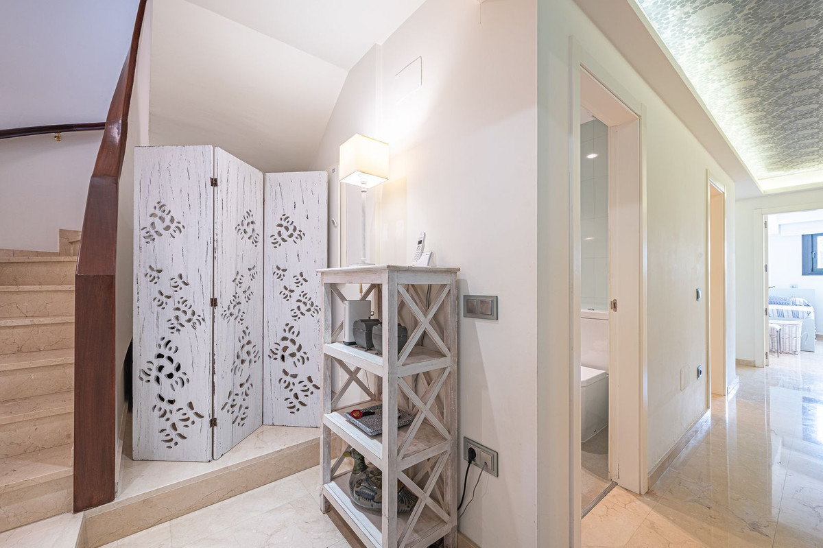 Huis te koop in The Golden Mile | 7 slaapkamers H5472040