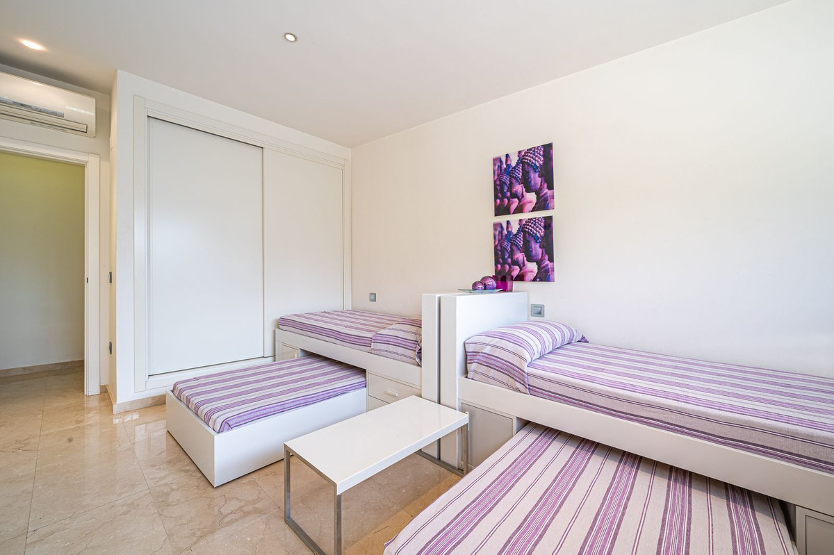 Huis te koop in The Golden Mile | 7 slaapkamers H5472040