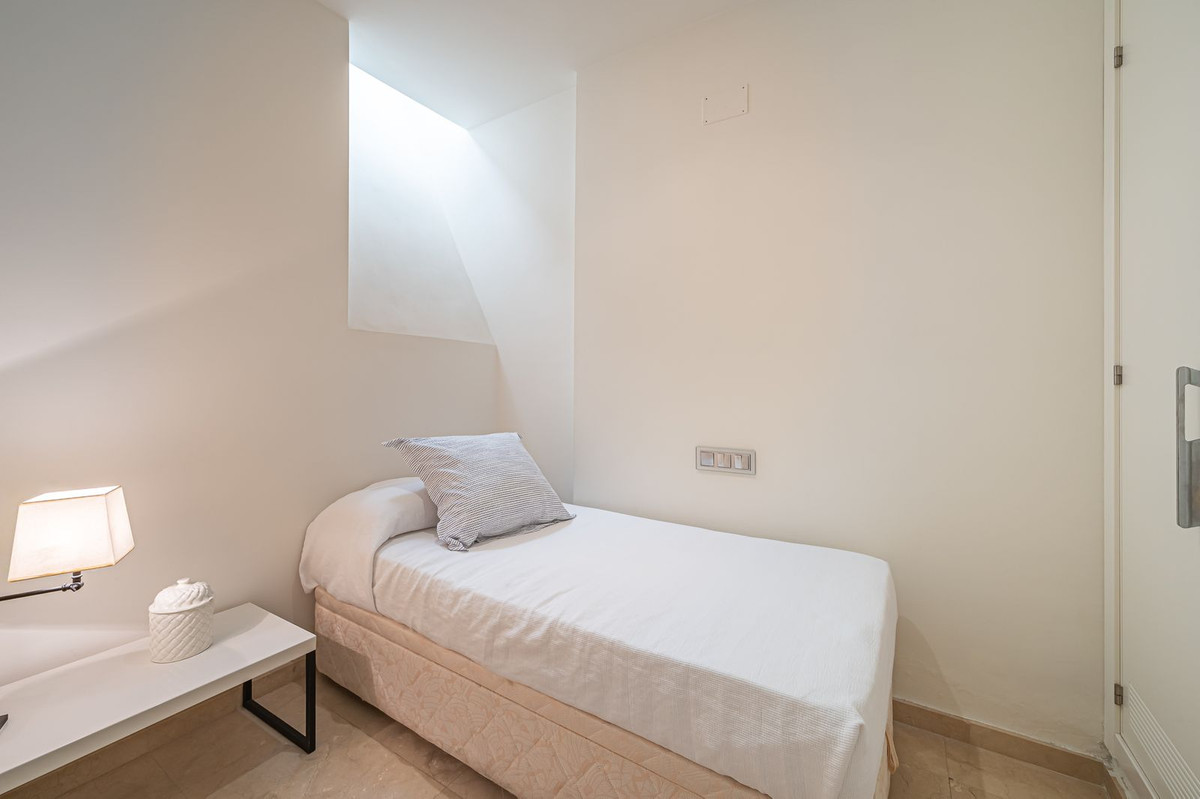 Huis te koop in The Golden Mile | 7 slaapkamers H5472040