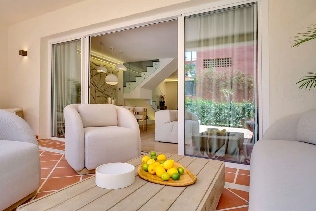 Appartement te koop in The Golden Mile | 3 slaapkamers H5481724