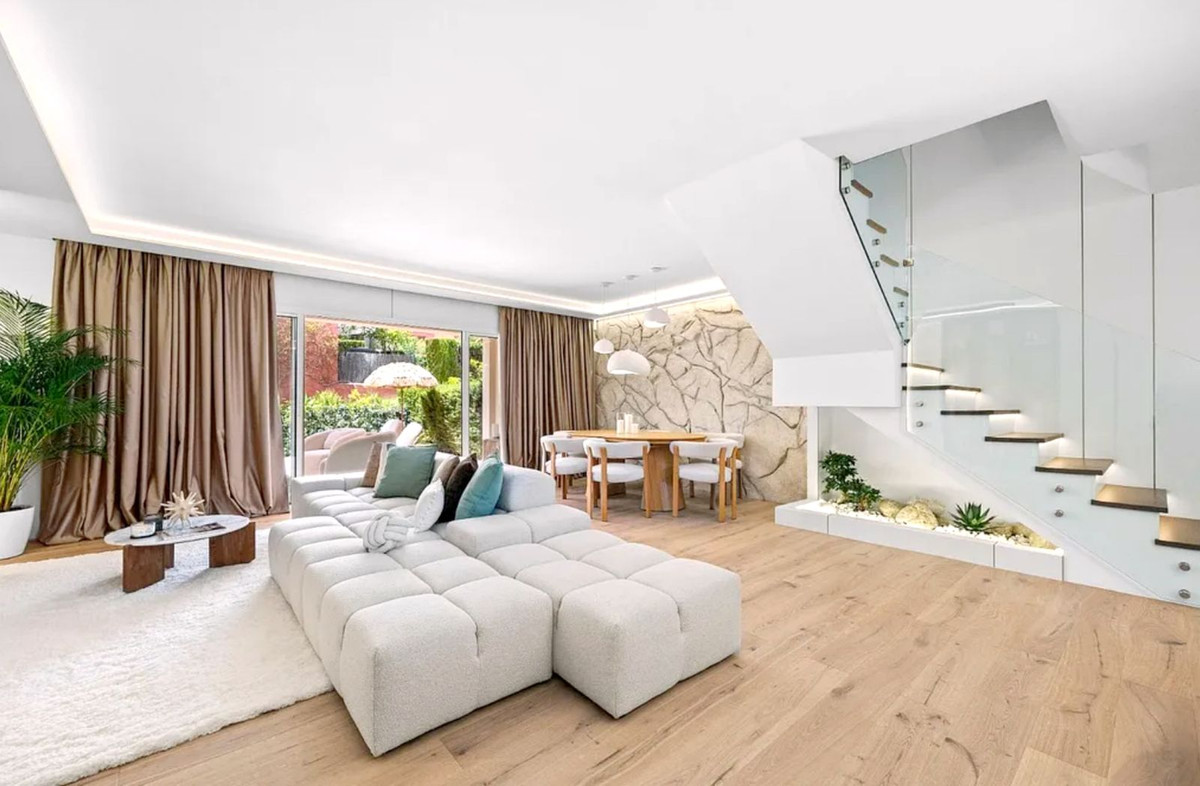 Appartement te koop in The Golden Mile | 3 slaapkamers H5481724