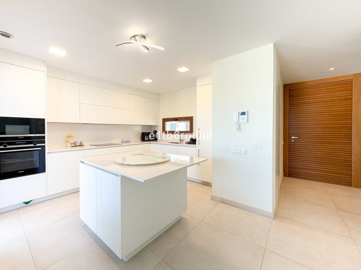 Huis te koop in The Golden Mile | 4 slaapkamers H5492710