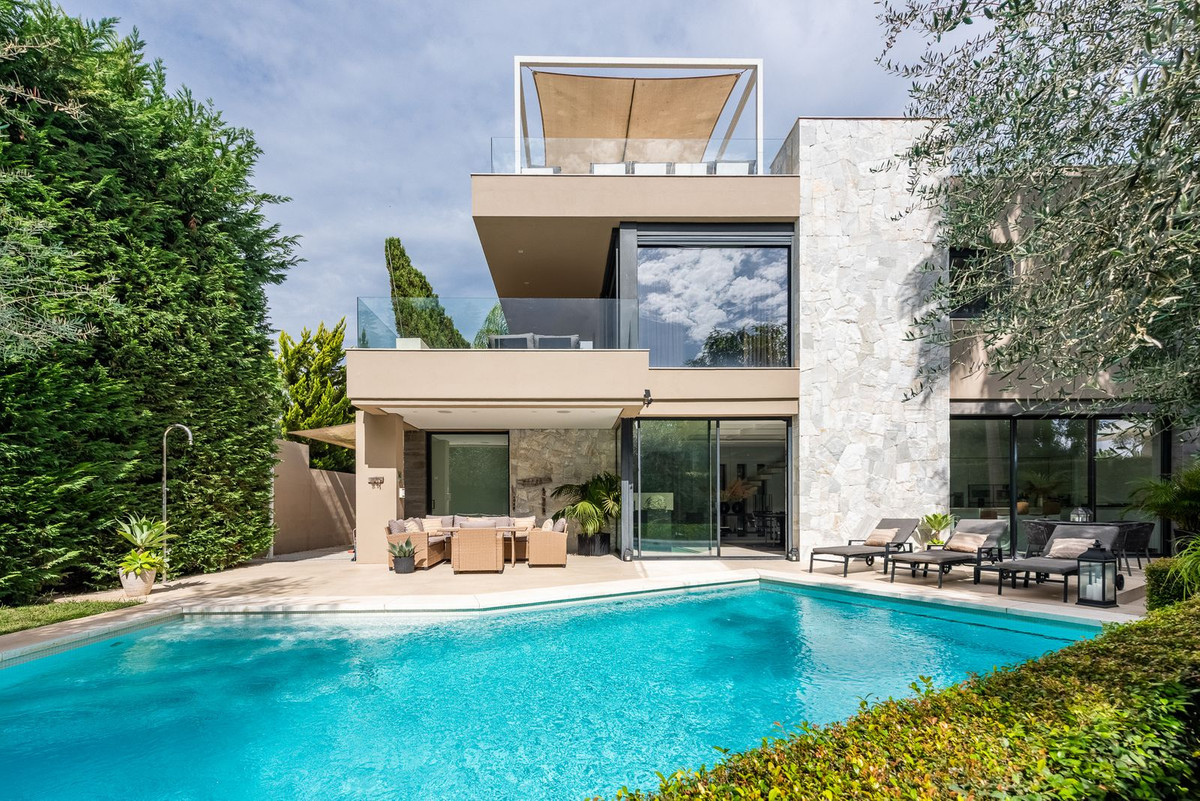 Huis te koop in The Golden Mile | 5 slaapkamers H5495341