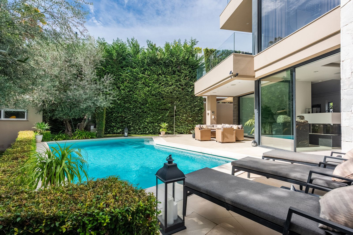 Huis te koop in The Golden Mile | 5 slaapkamers H5495341