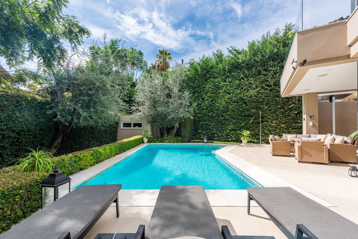 Huis te koop in The Golden Mile | 5 slaapkamers H5495341