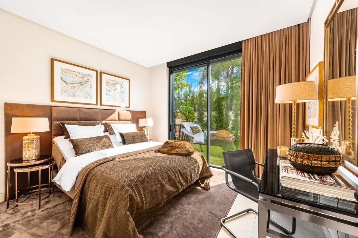 Huis te koop in The Golden Mile | 5 slaapkamers H5495341