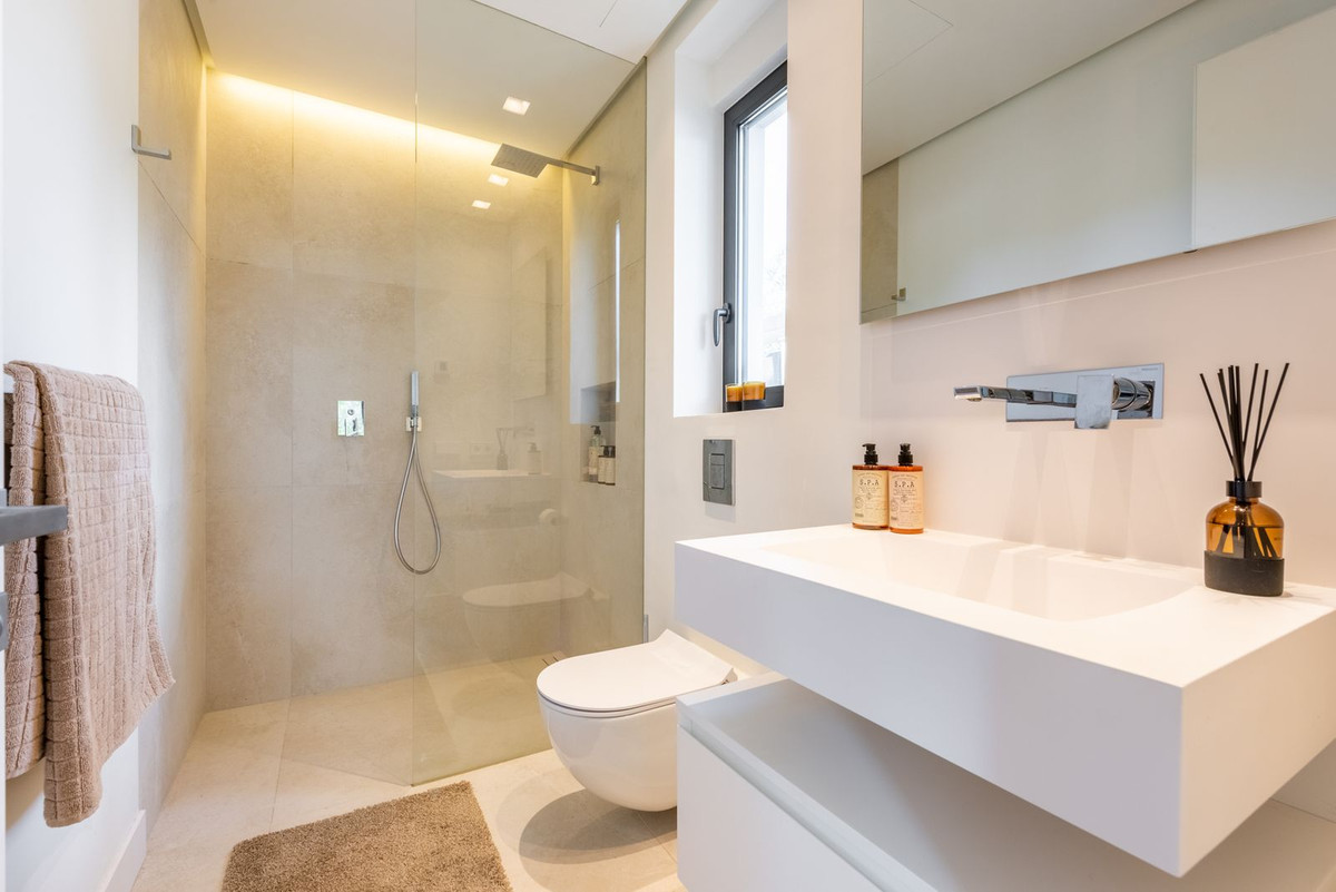 Huis te koop in The Golden Mile | 5 slaapkamers H5495341
