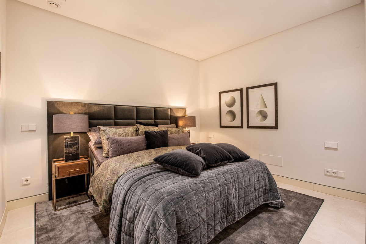 Huis te koop in The Golden Mile | 5 slaapkamers H5495341