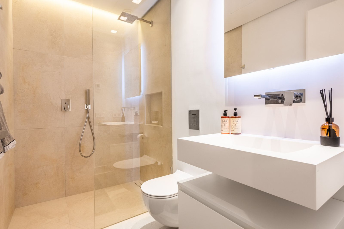 Huis te koop in The Golden Mile | 5 slaapkamers H5495341