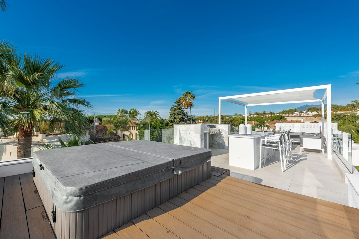 Huis te koop in The Golden Mile | 5 slaapkamers H5495341