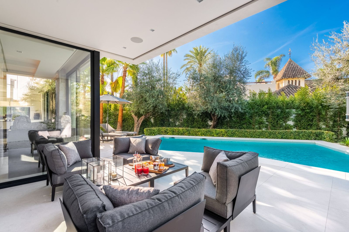 Huis te koop in The Golden Mile | 5 slaapkamers H5495341