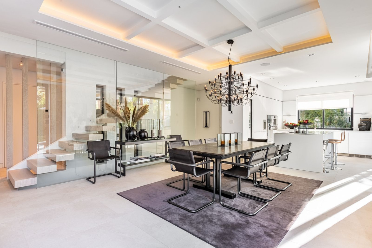 Huis te koop in The Golden Mile | 5 slaapkamers H5495341