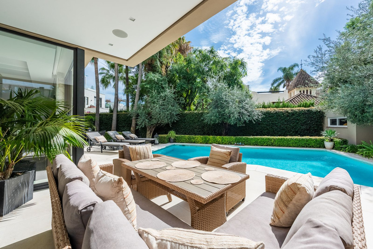 Huis te koop in The Golden Mile | 5 slaapkamers H5495341