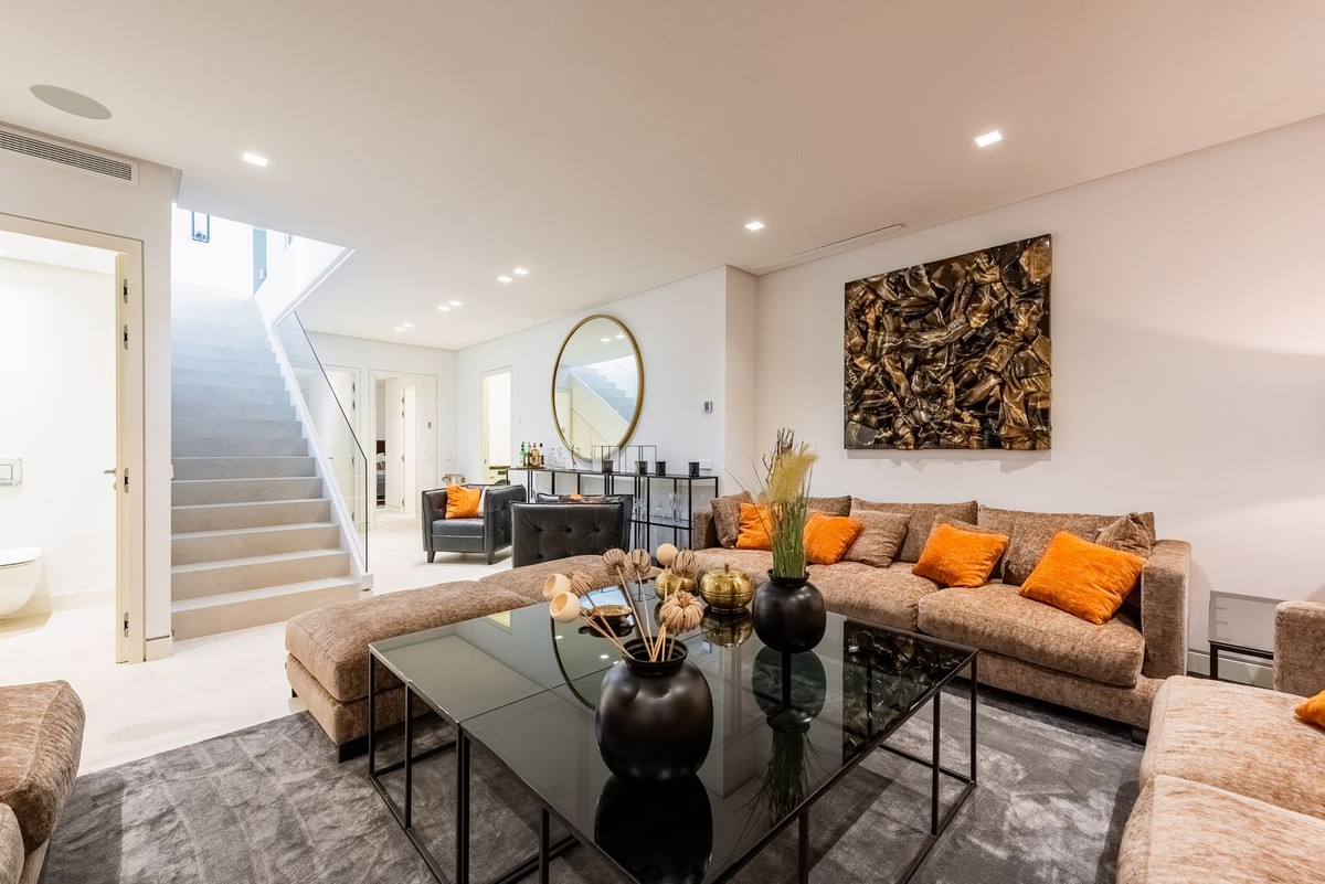 Huis te koop in The Golden Mile | 5 slaapkamers H5495341