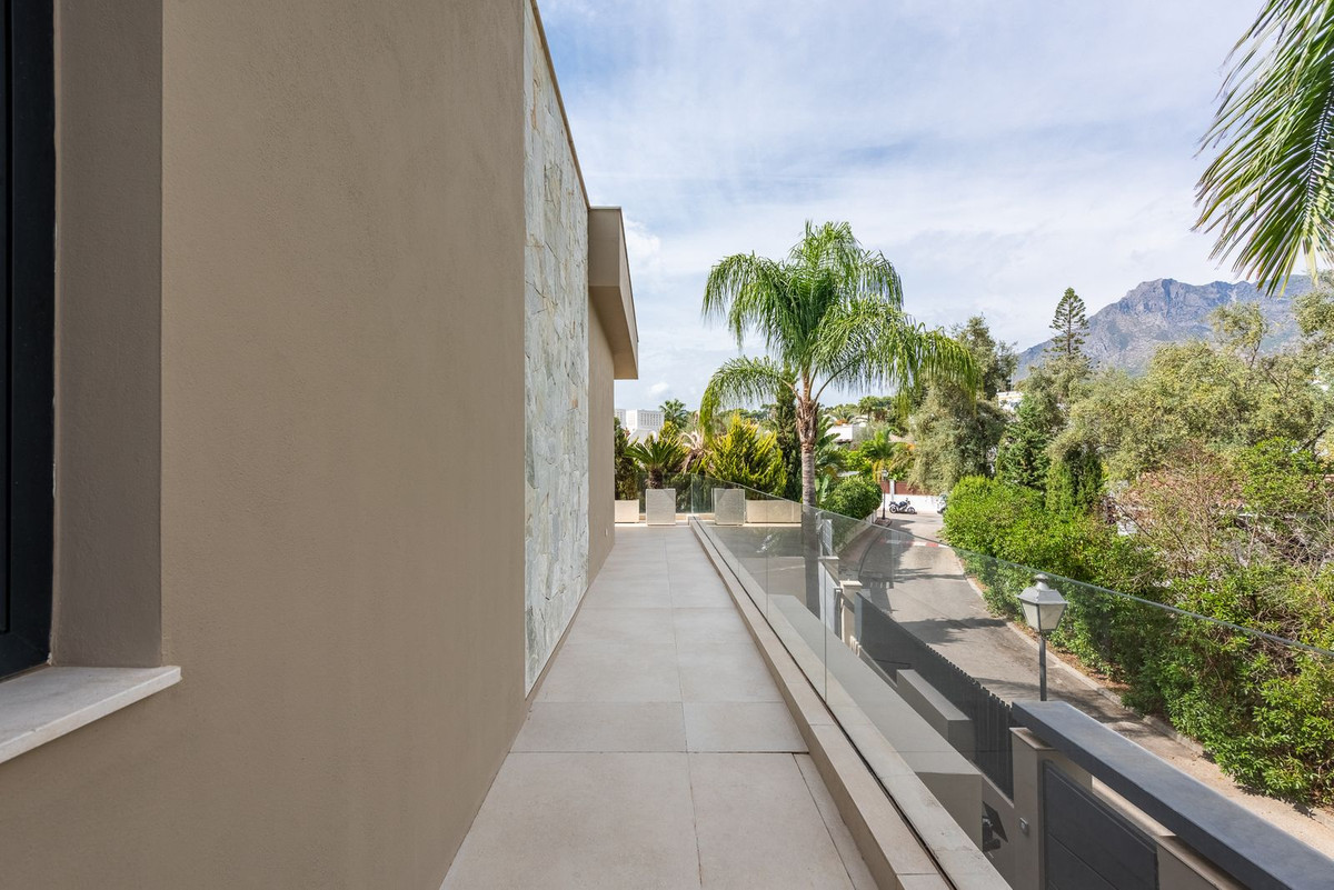 Huis te koop in The Golden Mile | 5 slaapkamers H5495341