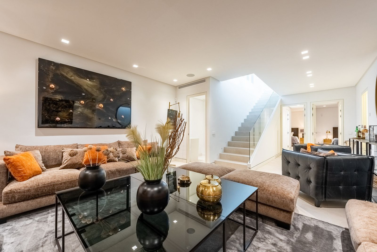 Huis te koop in The Golden Mile | 5 slaapkamers H5495341