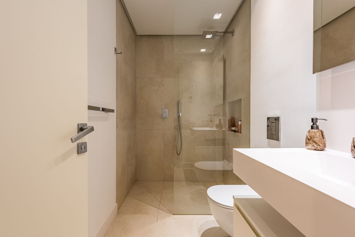 Huis te koop in The Golden Mile | 5 slaapkamers H5495341
