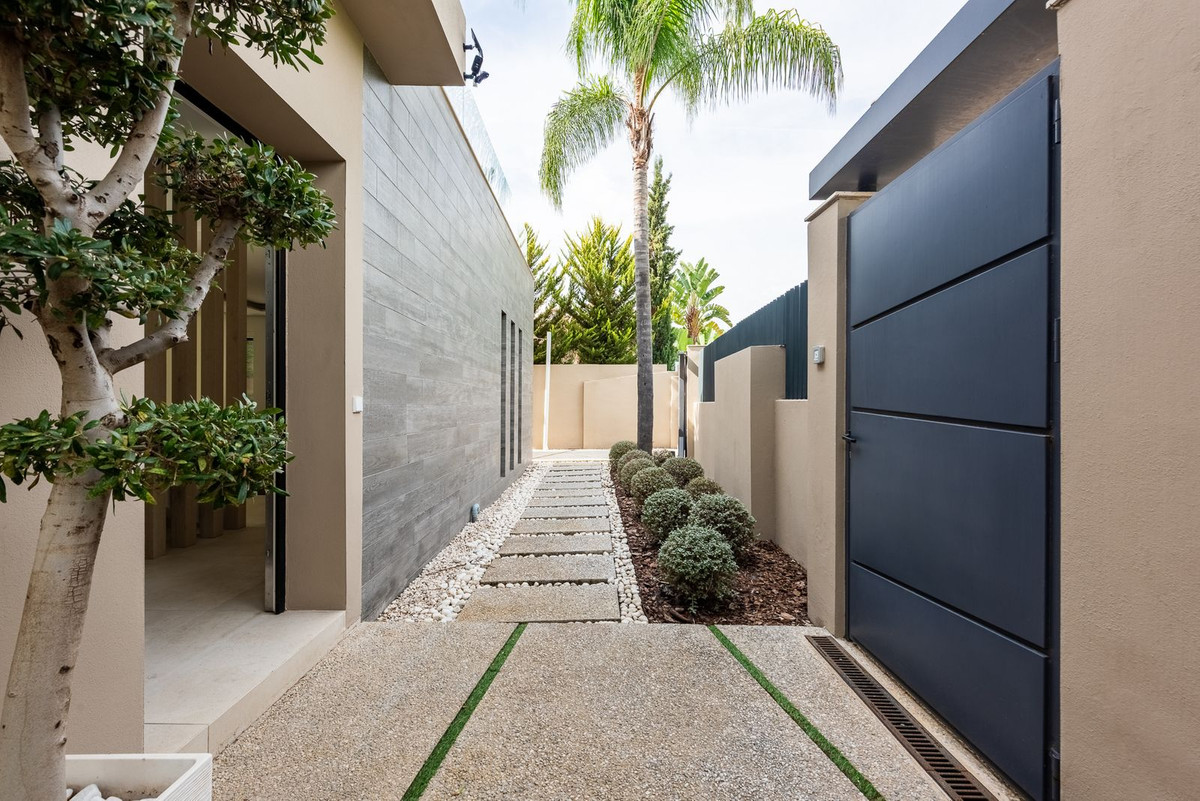 Huis te koop in The Golden Mile | 5 slaapkamers H5495341